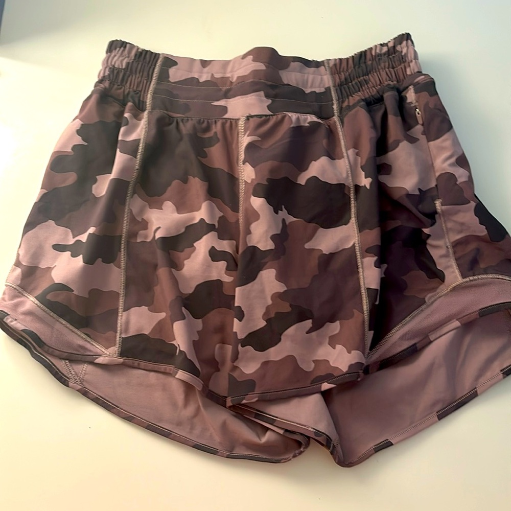 Camo hotty hot lululemon shorts size 4